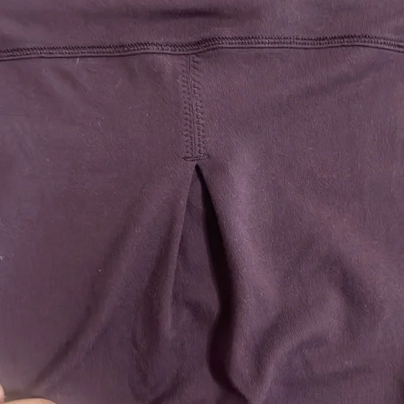 Lululemon long sleeve shirt - Picture 4 of 5